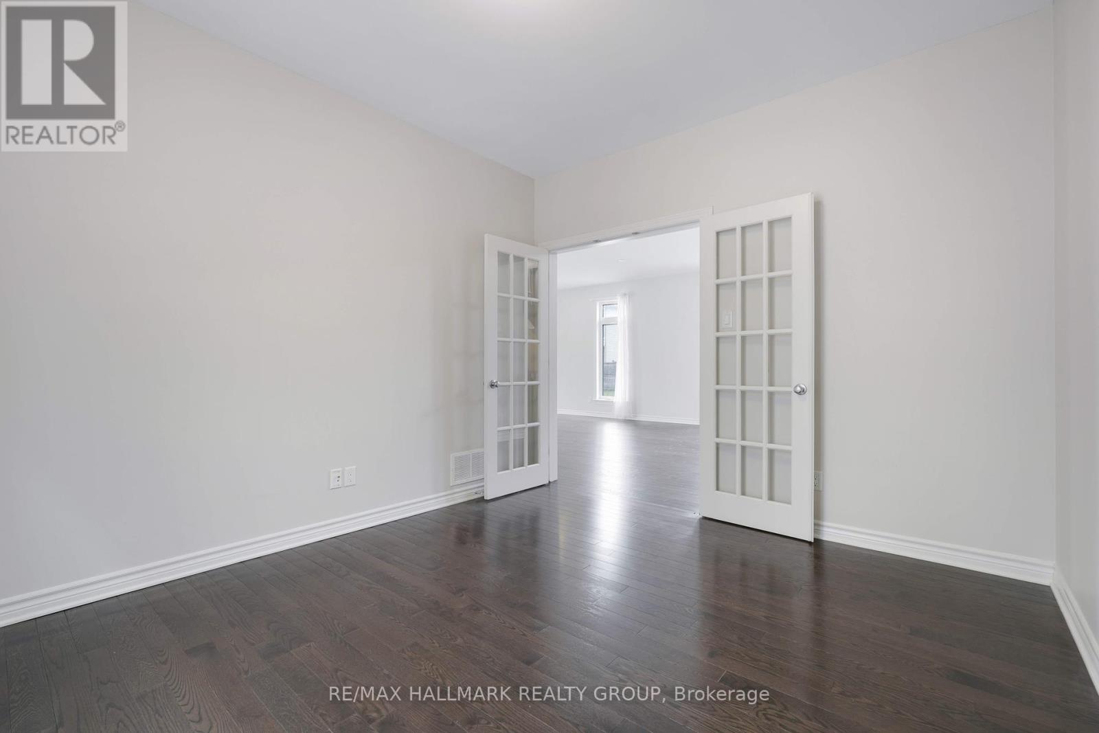 307 Brambling Way, Ottawa, Ontario  K2J 6E4 - Photo 18 - X12114528