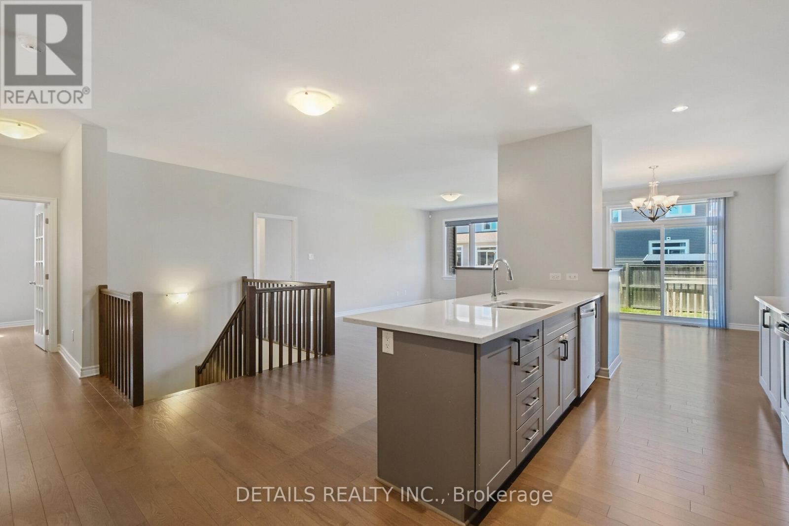 313 Gracewood Crescent, Ottawa, Ontario  K1T 0J7 - Photo 15 - X12118836