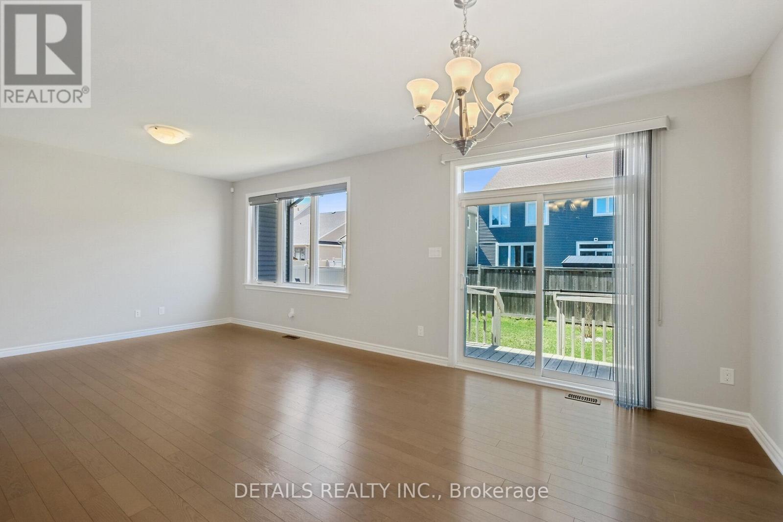 313 Gracewood Crescent, Ottawa, Ontario  K1T 0J7 - Photo 19 - X12118836
