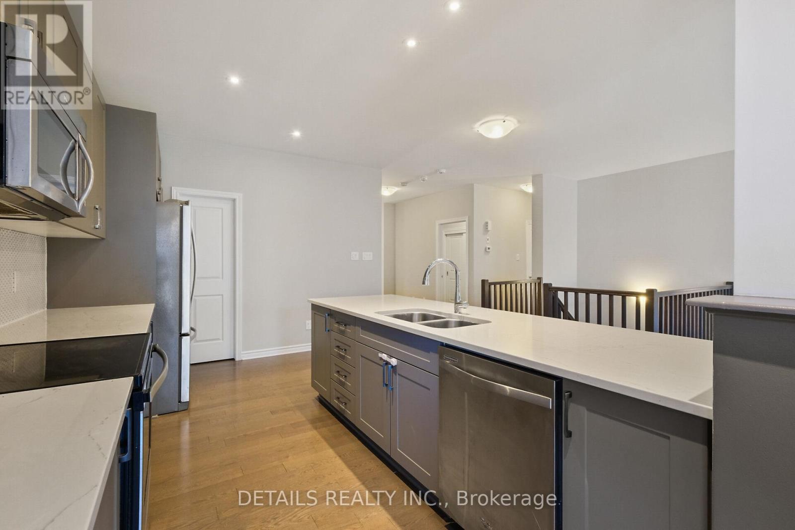 313 Gracewood Crescent, Ottawa, Ontario  K1T 0J7 - Photo 17 - X12118836