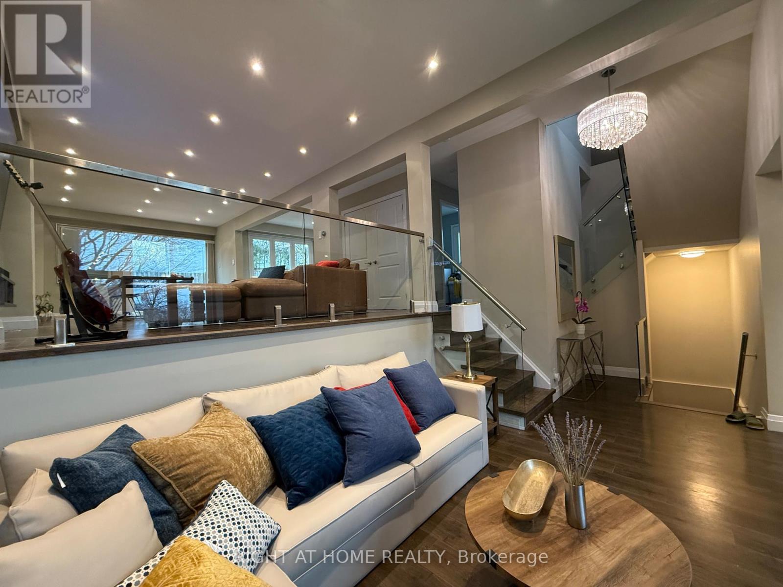Property at 58 HOLM CRESCENT image 5