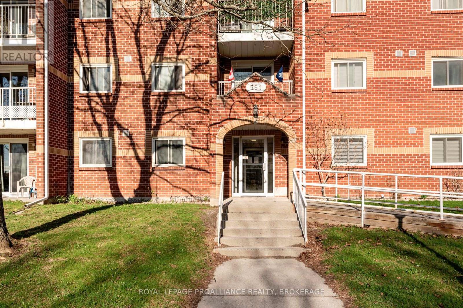 Property at 206 - 561 ARMSTRONG ROAD image 1
