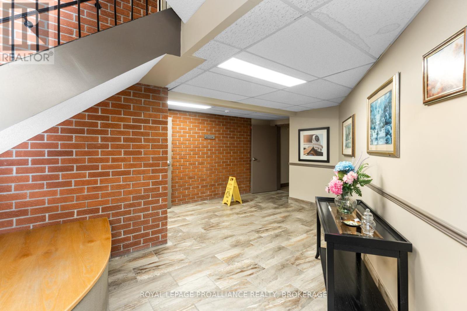 206 - 561 Armstrong Road, Kingston, Ontario  K7M 8J9 - Photo 29 - X12118928