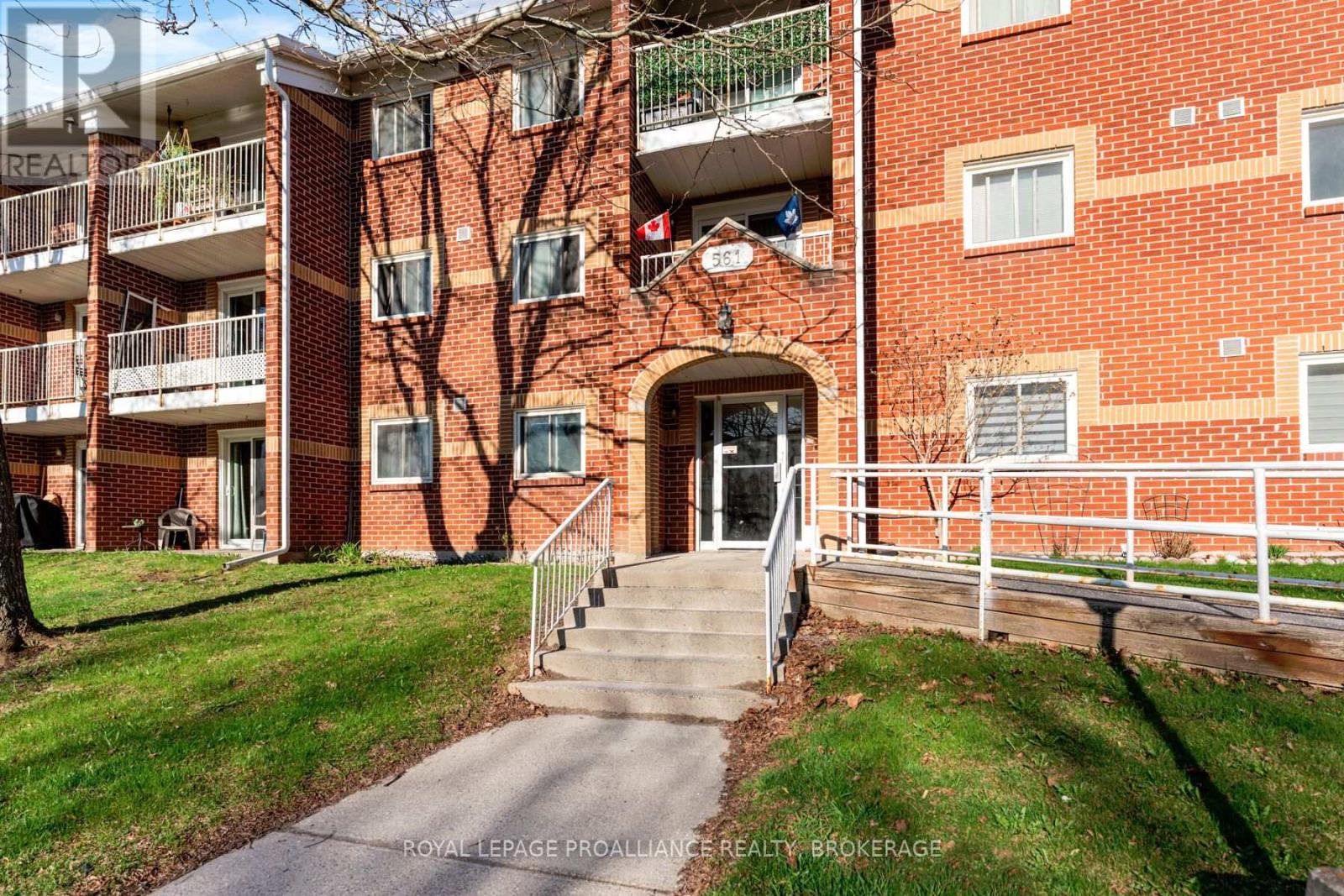 Property at 206 - 561 ARMSTRONG ROAD image 3
