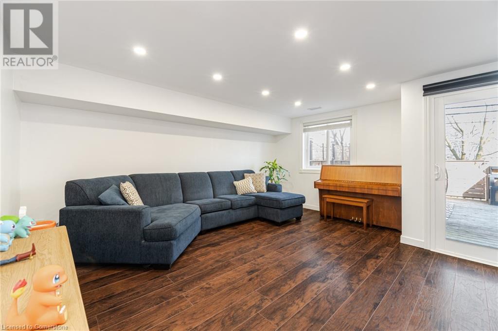 26 Moss Boulevard Unit# 57, Hamilton, Ontario  L9H 6W8 - Photo 27 - 40721553
