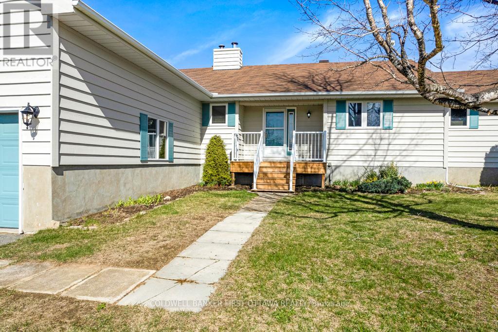640 Mcconnell Road, Montague, Ontario  K0G 1N0 - Photo 4 - X12118930