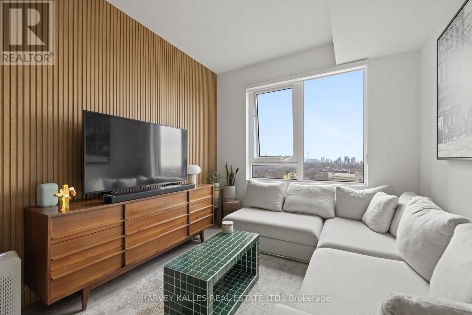 1602 - 2020 Bathurst Street, Toronto, Ontario  M5P 0A6 - Photo 3 - C12086679