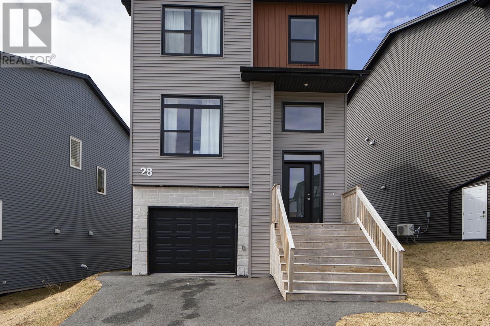 Property at 28 Higgins Avenue image 2