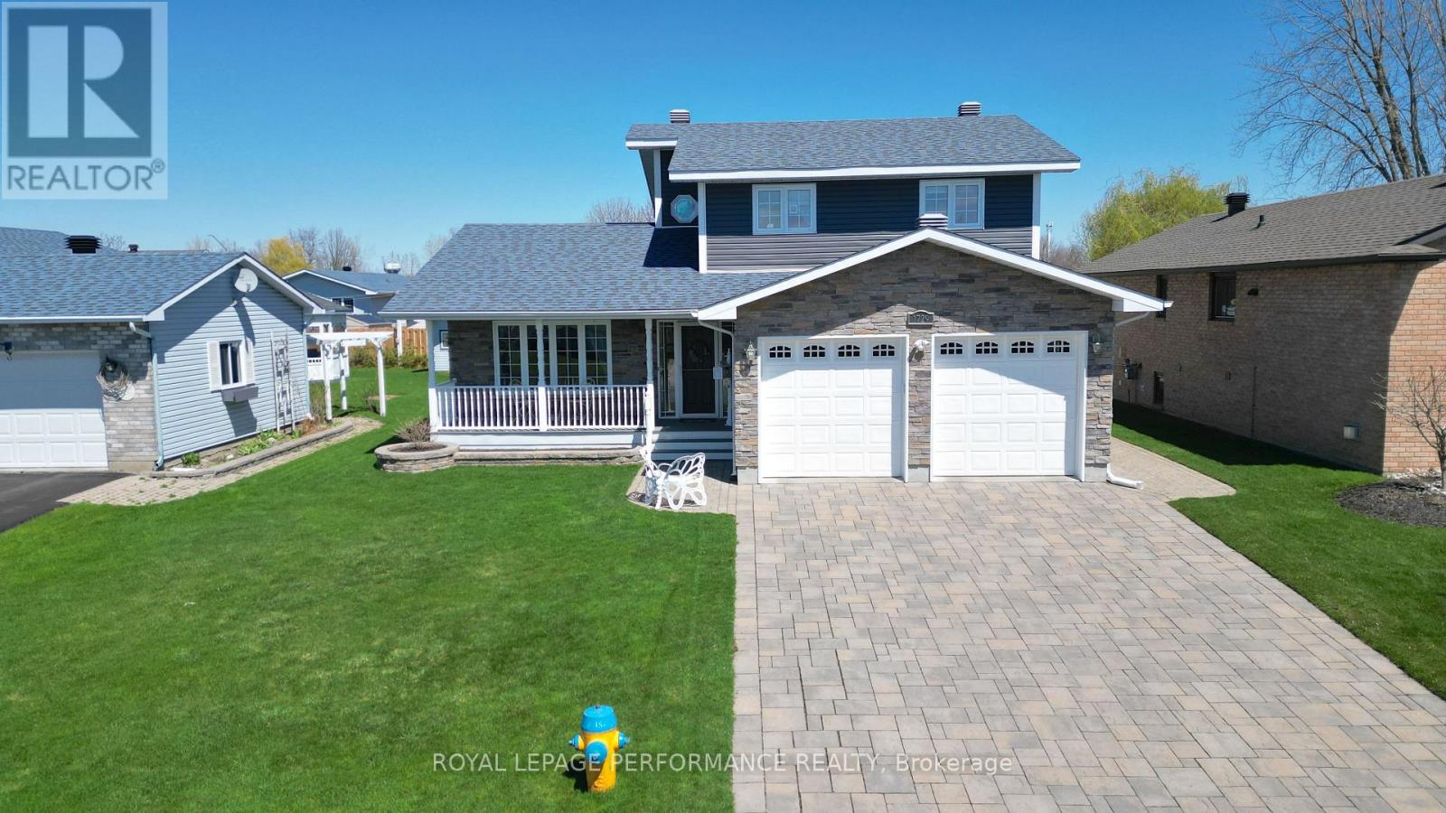 Property at 1729 MACINTYRE AVENUE image 1