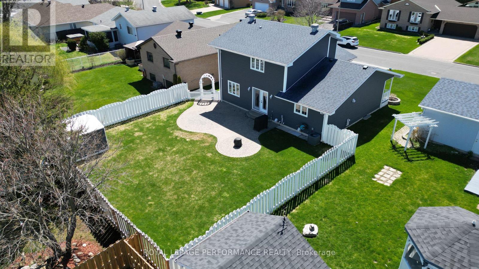 1729 Macintyre Avenue, Cornwall, Ontario  K6J 5T7 - Photo 9 - X12118860