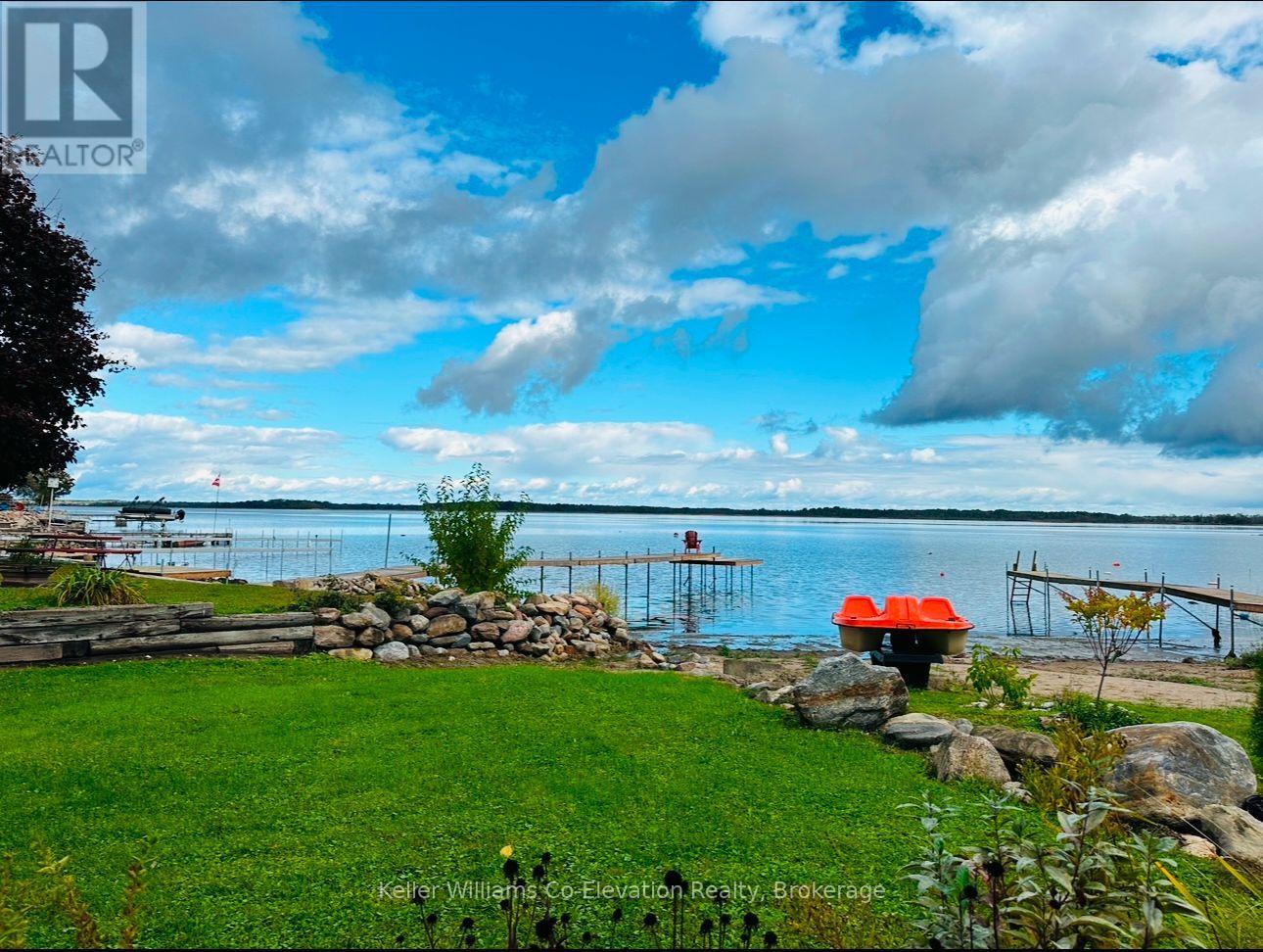 220 Robin's Point Road, Tay, Ontario  L0K 2A0 - Photo 3 - S12043045