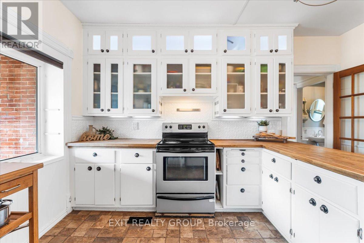 207 Durham Street S, Centre Hastings, Ontario  K0K 2K0 - Photo 15 - X12118932