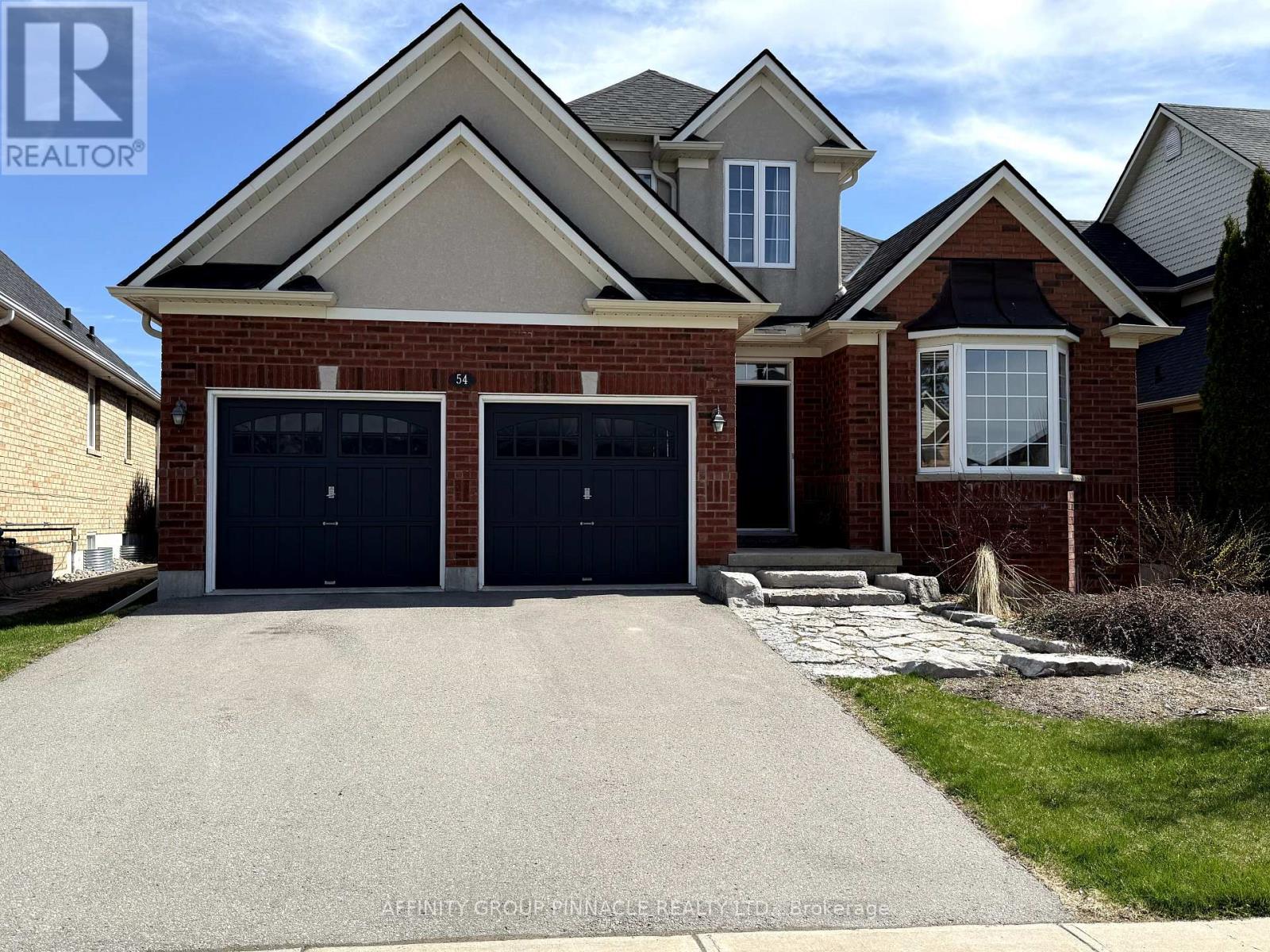 54 ELLIS CRESCENT, Kawartha Lakes, Ontario