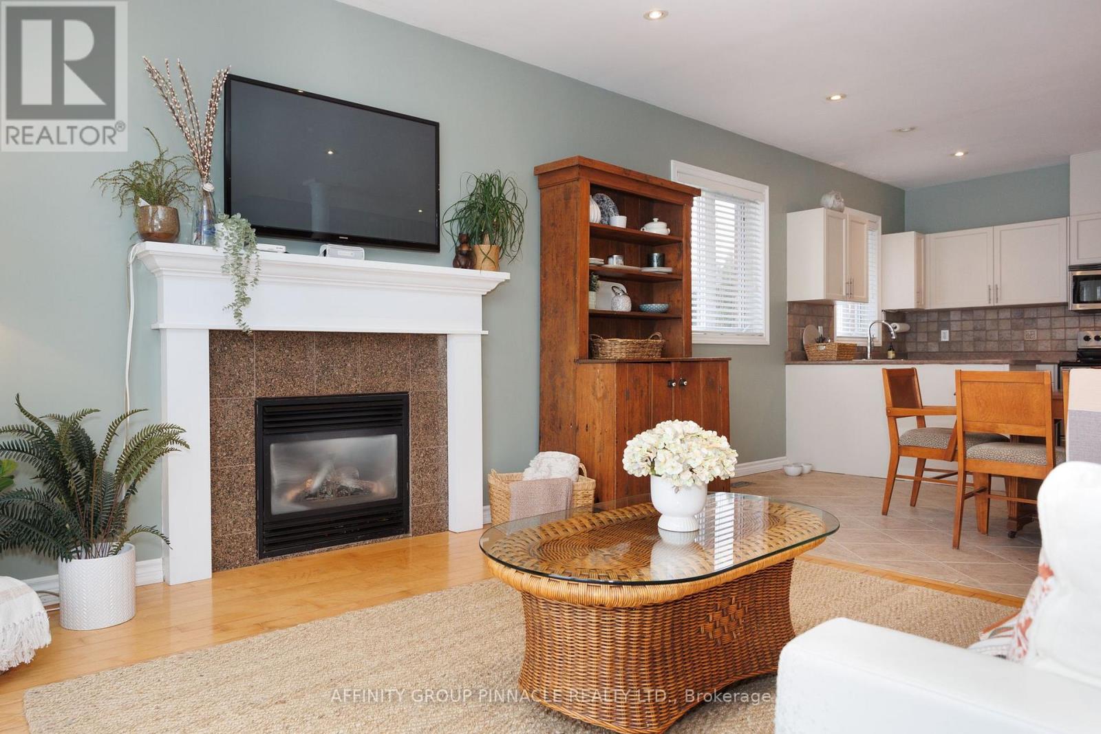 54 Ellis Crescent, Kawartha Lakes, Ontario K9V 5Y1 - Photo 25 - X12118949