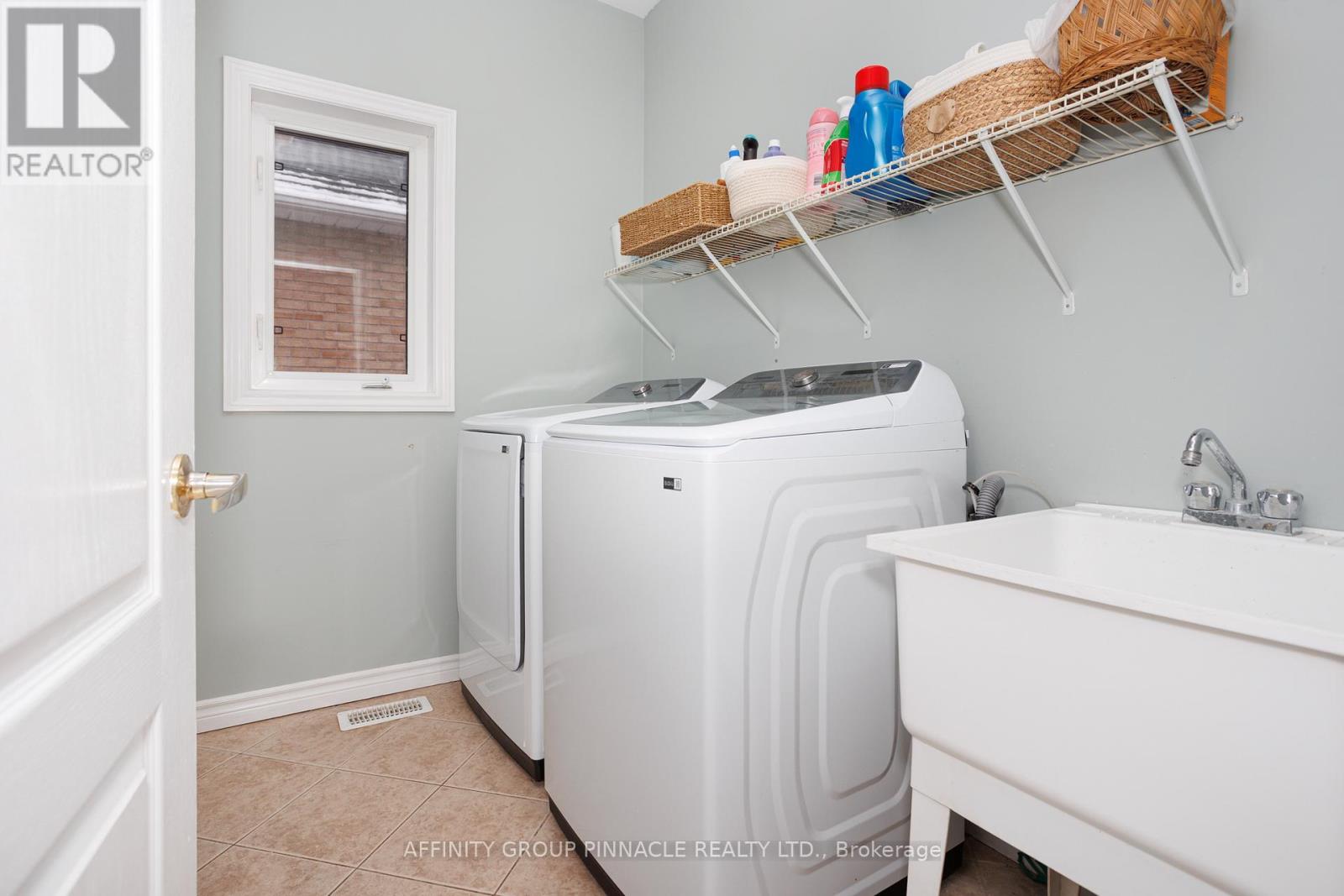 54 Ellis Crescent, Kawartha Lakes, Ontario K9V 5Y1 - Photo 26 - X12118949