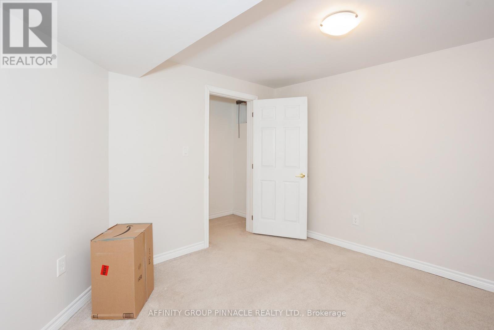 54 Ellis Crescent, Kawartha Lakes, Ontario K9V 5Y1 - Photo 42 - X12118949