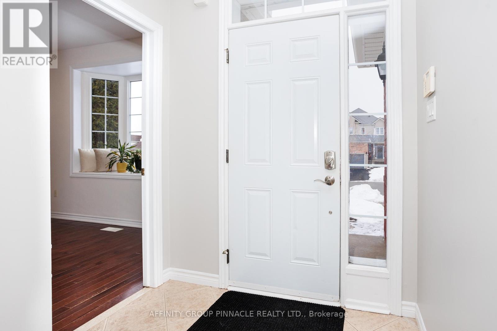 54 Ellis Crescent, Kawartha Lakes, Ontario  K9V 5Y1 - Photo 8 - X12118949