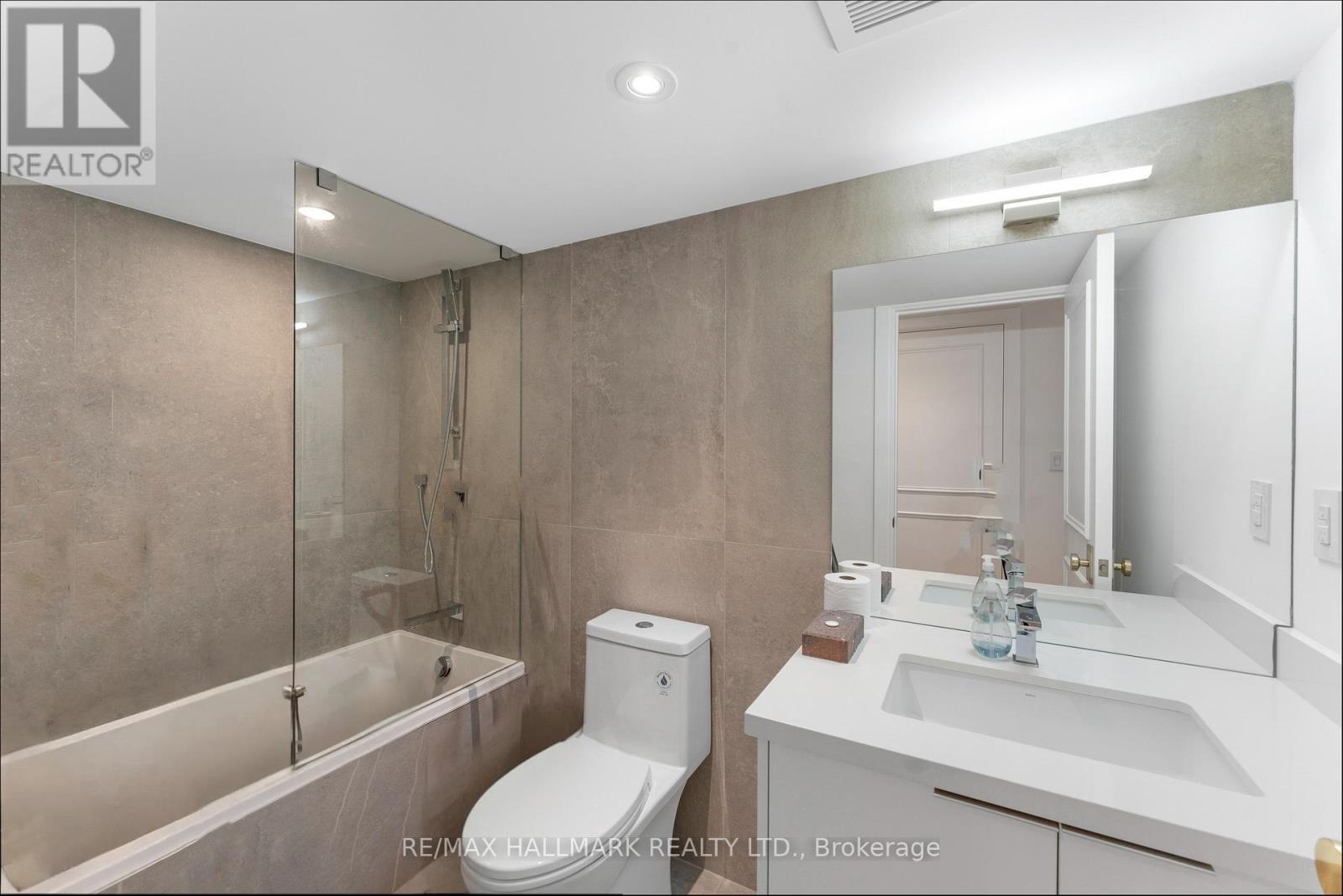 34b Sherwood Avenue, Toronto, Ontario  M4P 2A7 - Photo 37 - C12118940