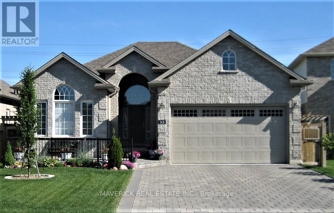 35 Greyrock Crescent