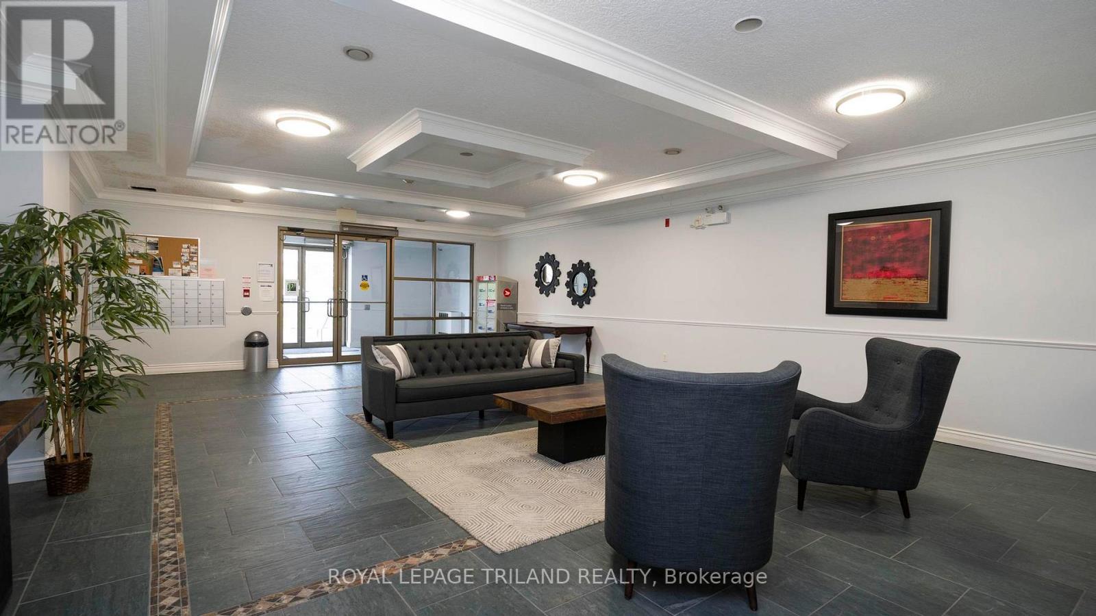 Property at 203 - 435 COLBORNE STREET image 5