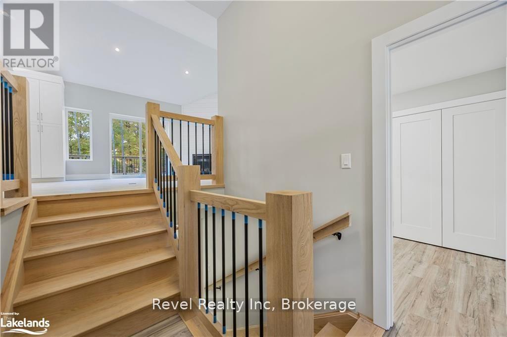 5 Oakwood Avenue, Tiny, Ontario  L9M 0J2 - Photo 15 - S12118909