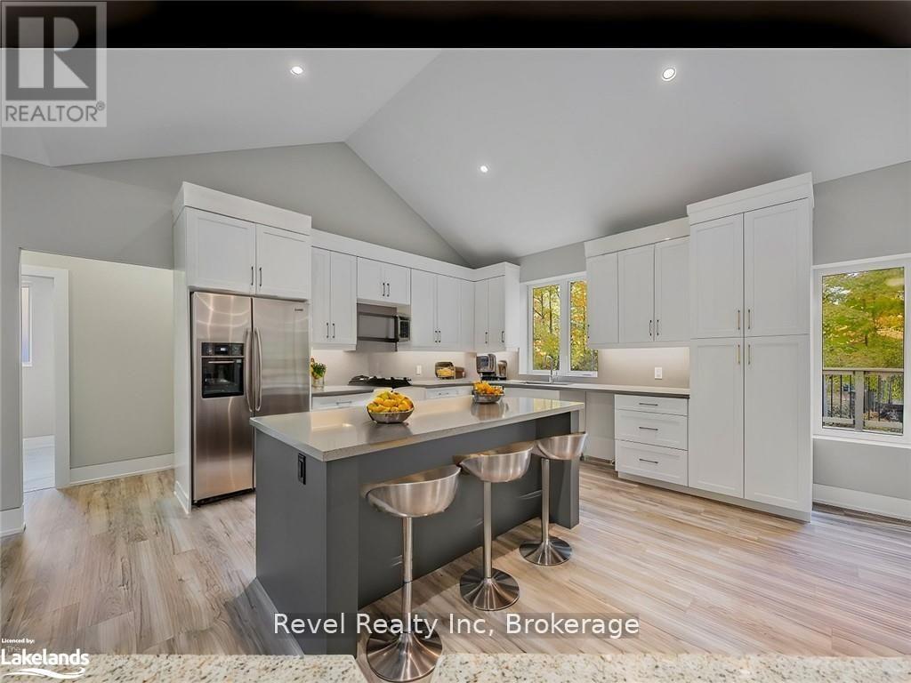 5 Oakwood Avenue, Tiny, Ontario  L9M 0J2 - Photo 2 - S12118909