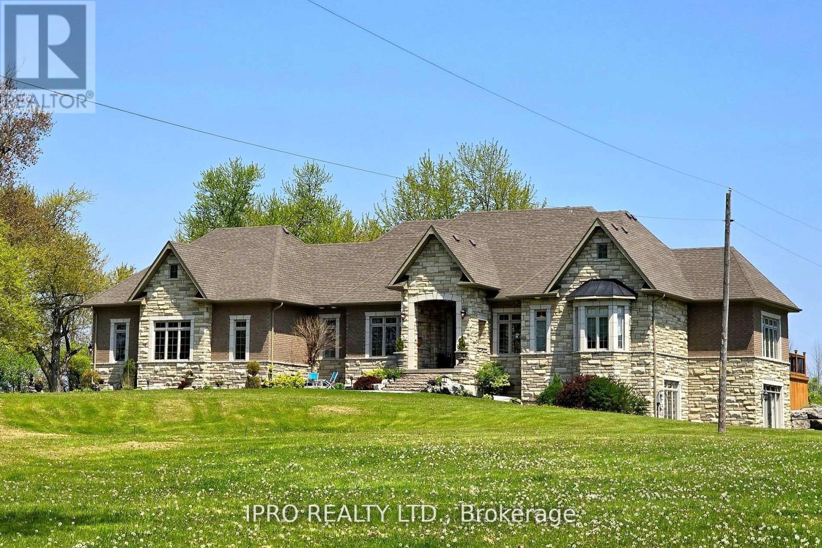 705 Lake Ridge Road S, Whitby, Ontario  L1P 2B8 - Photo 1 - E12118850