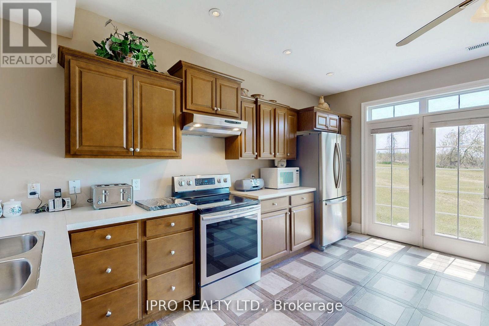 705 Lake Ridge Road S, Whitby, Ontario  L1P 2B8 - Photo 29 - E12118850