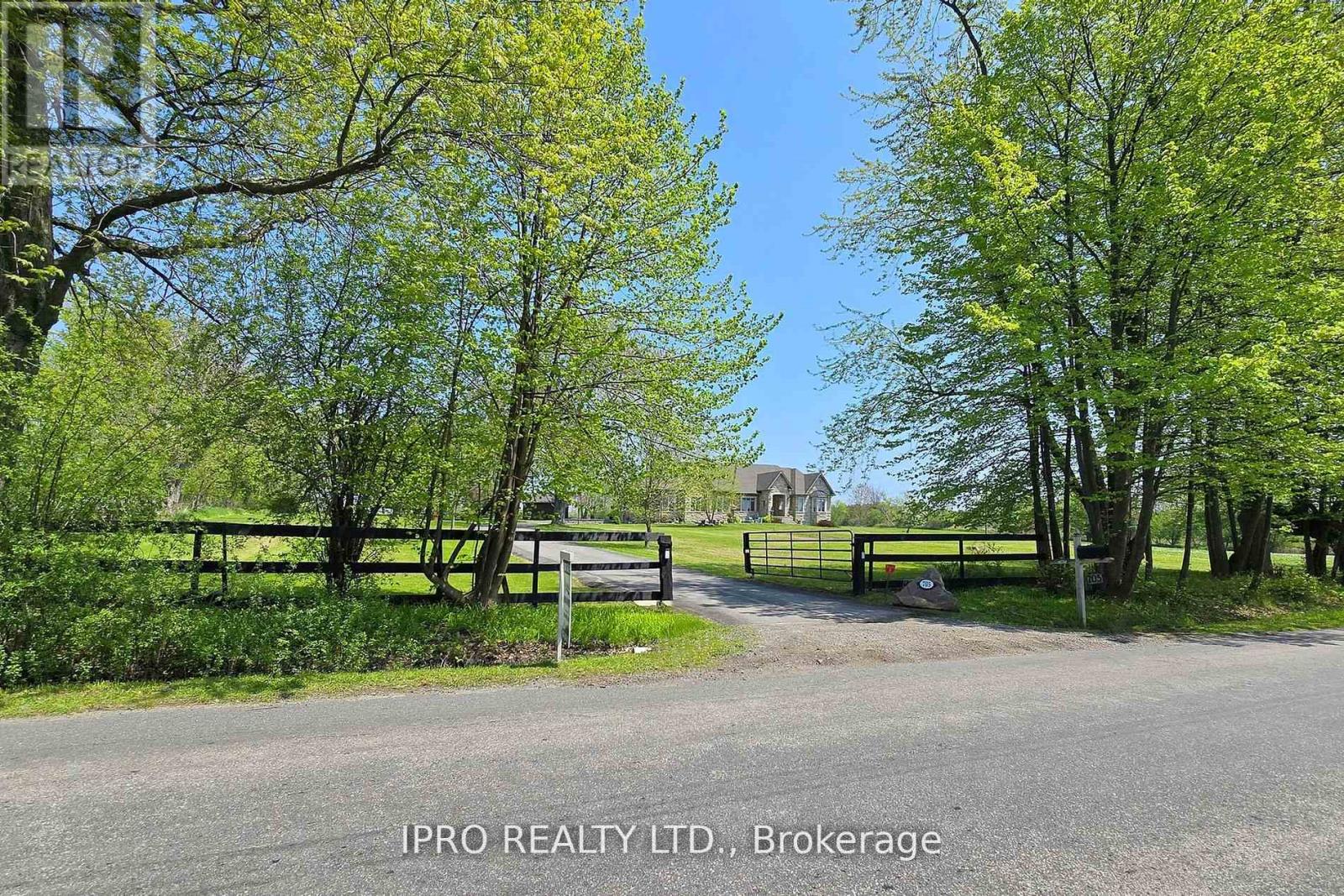 705 Lake Ridge Road S, Whitby, Ontario  L1P 2B8 - Photo 4 - E12118850
