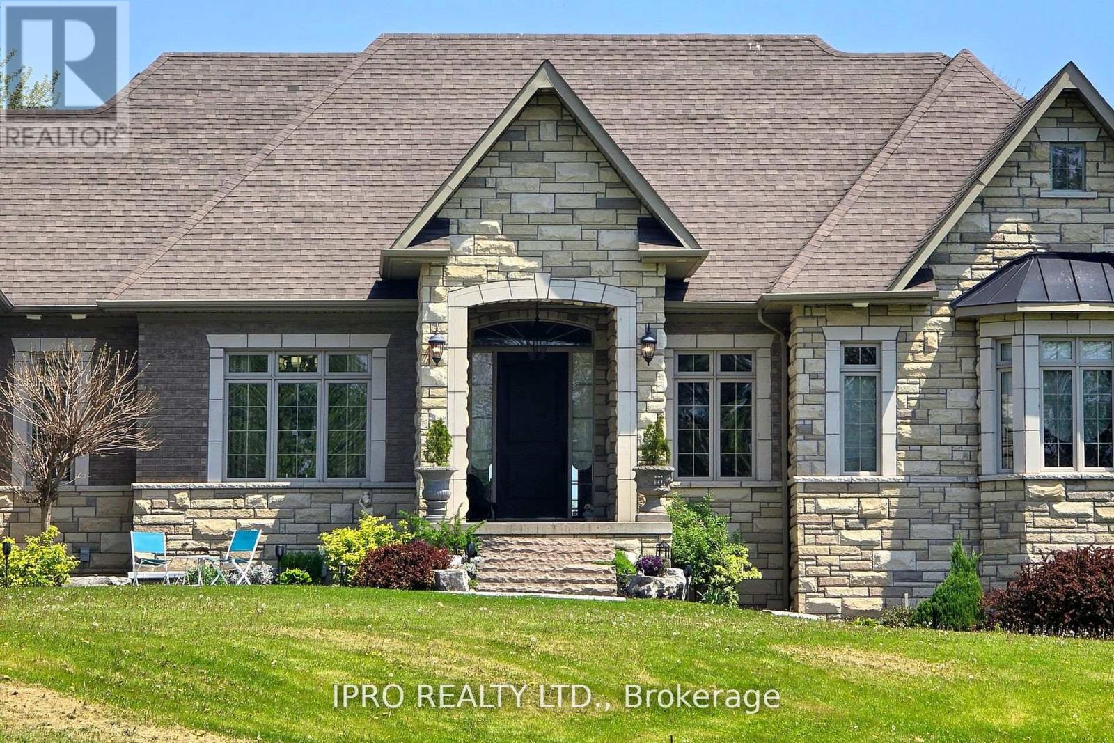 705 Lake Ridge Road S, Whitby, Ontario  L1P 2B8 - Photo 5 - E12118850