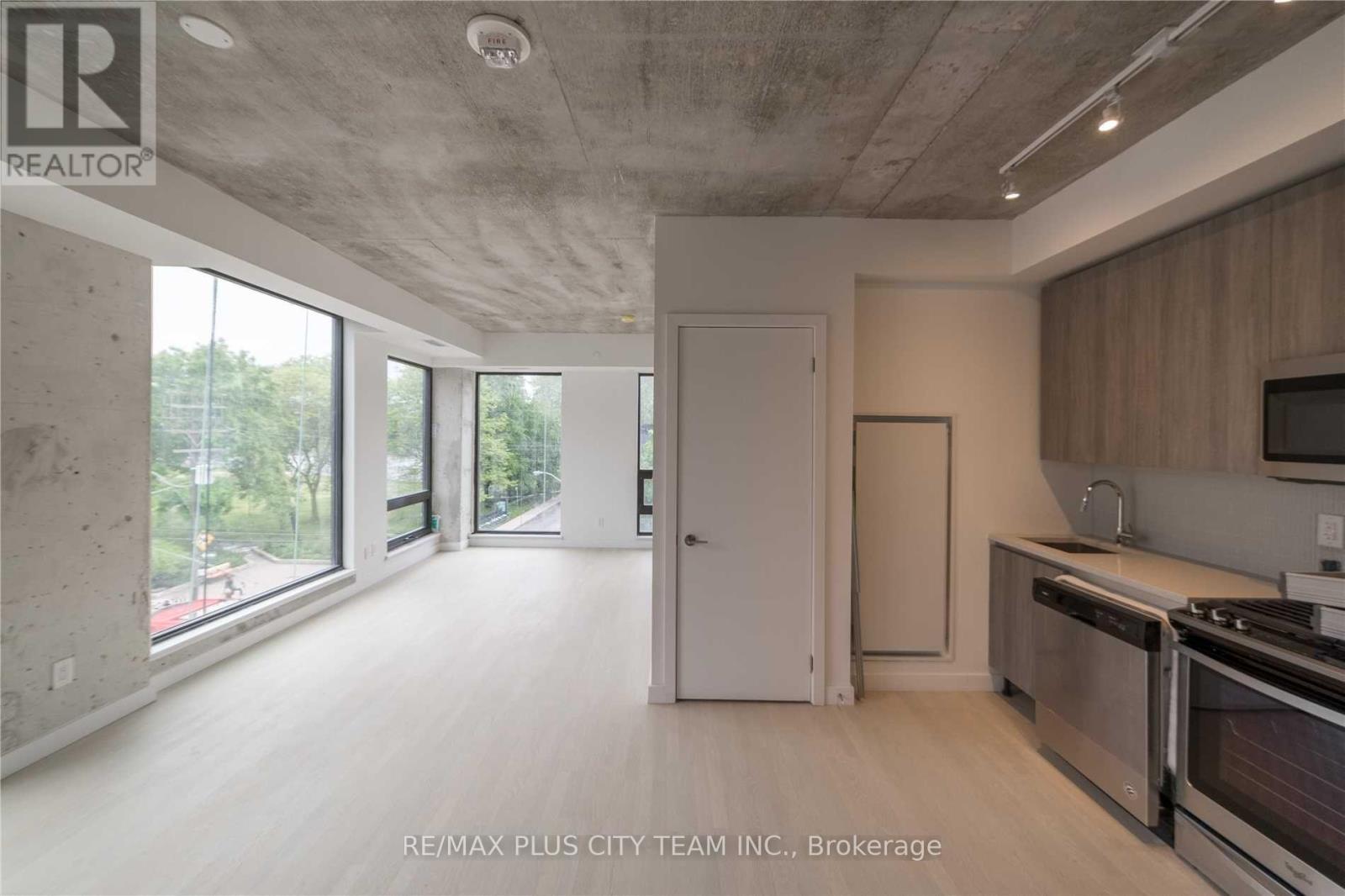 309 - 246 Logan Avenue, Toronto, Ontario  M4M 0E9 - Photo 4 - E12119029