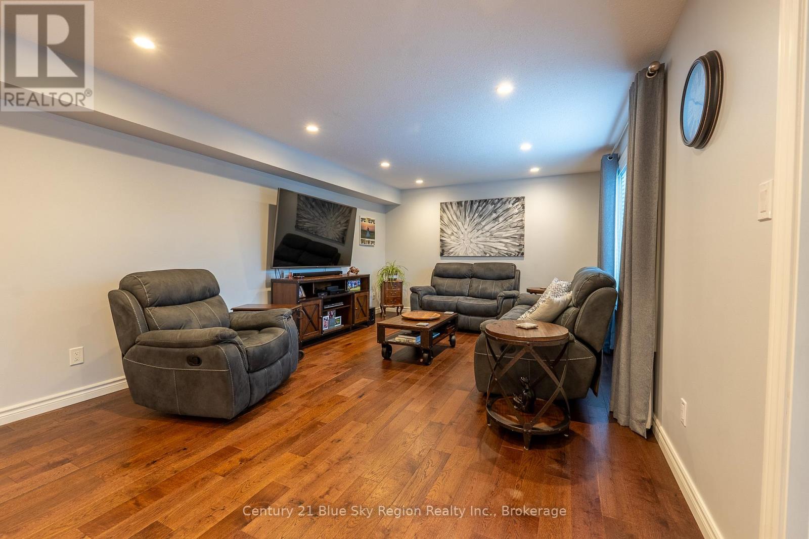 25 Canterbury Crescent, North Bay (Airport), Ontario  P1C 1K9 - Photo 15 - X12118987
