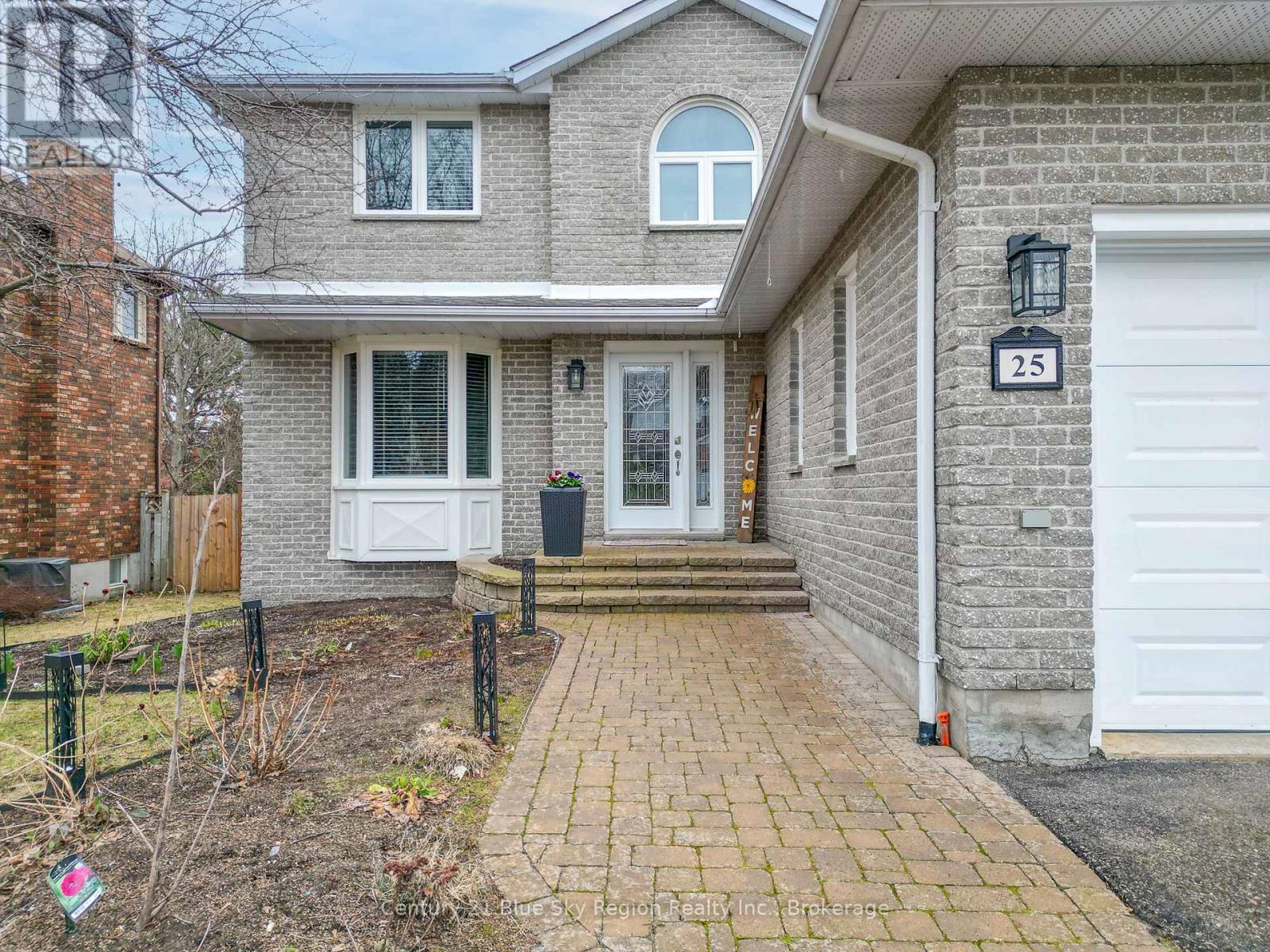 Property at 25 CANTERBURY CRESCENT image 3