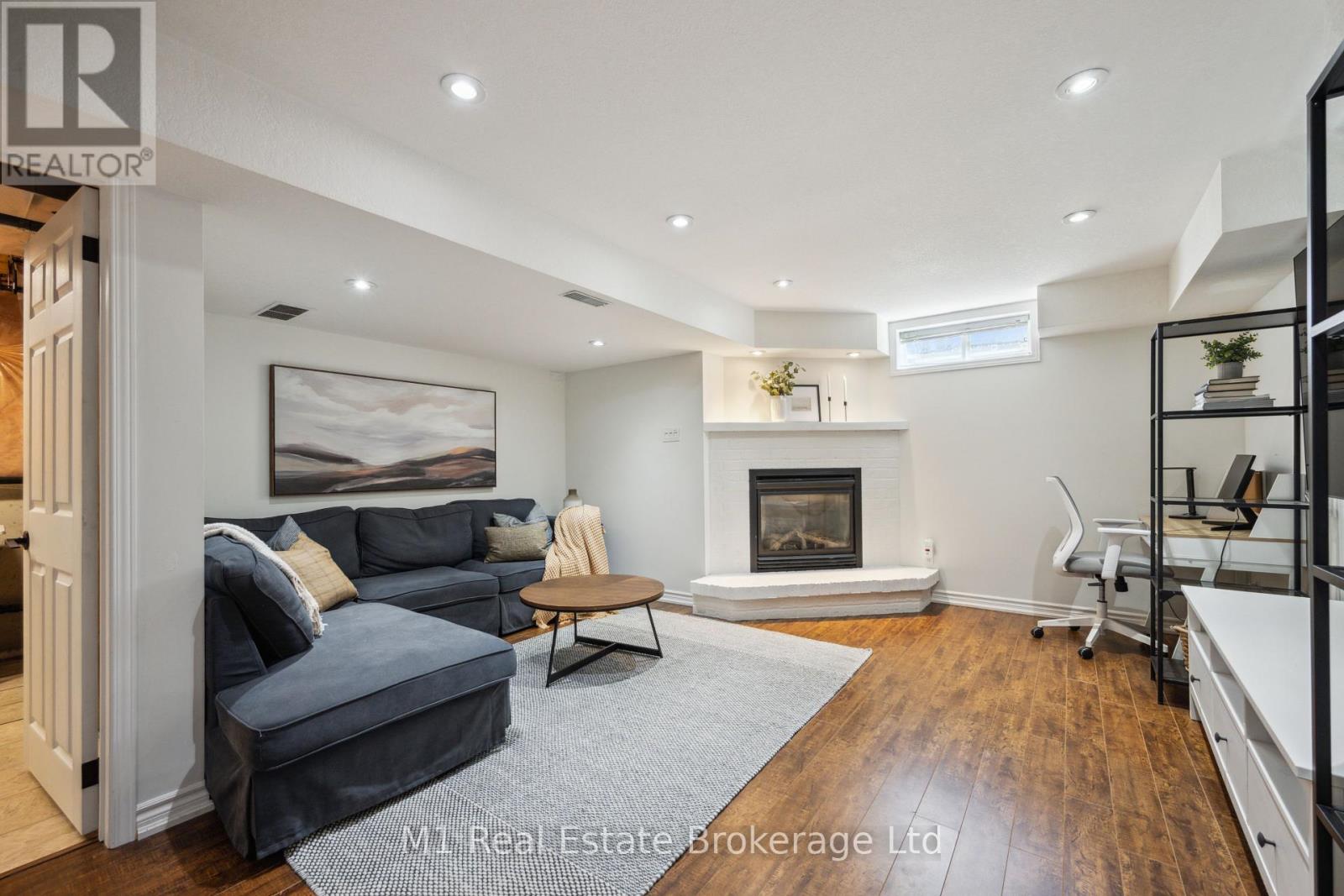 51 Hill Trail, Guelph, Ontario  N1E 7C6 - Photo 37 - X12118868