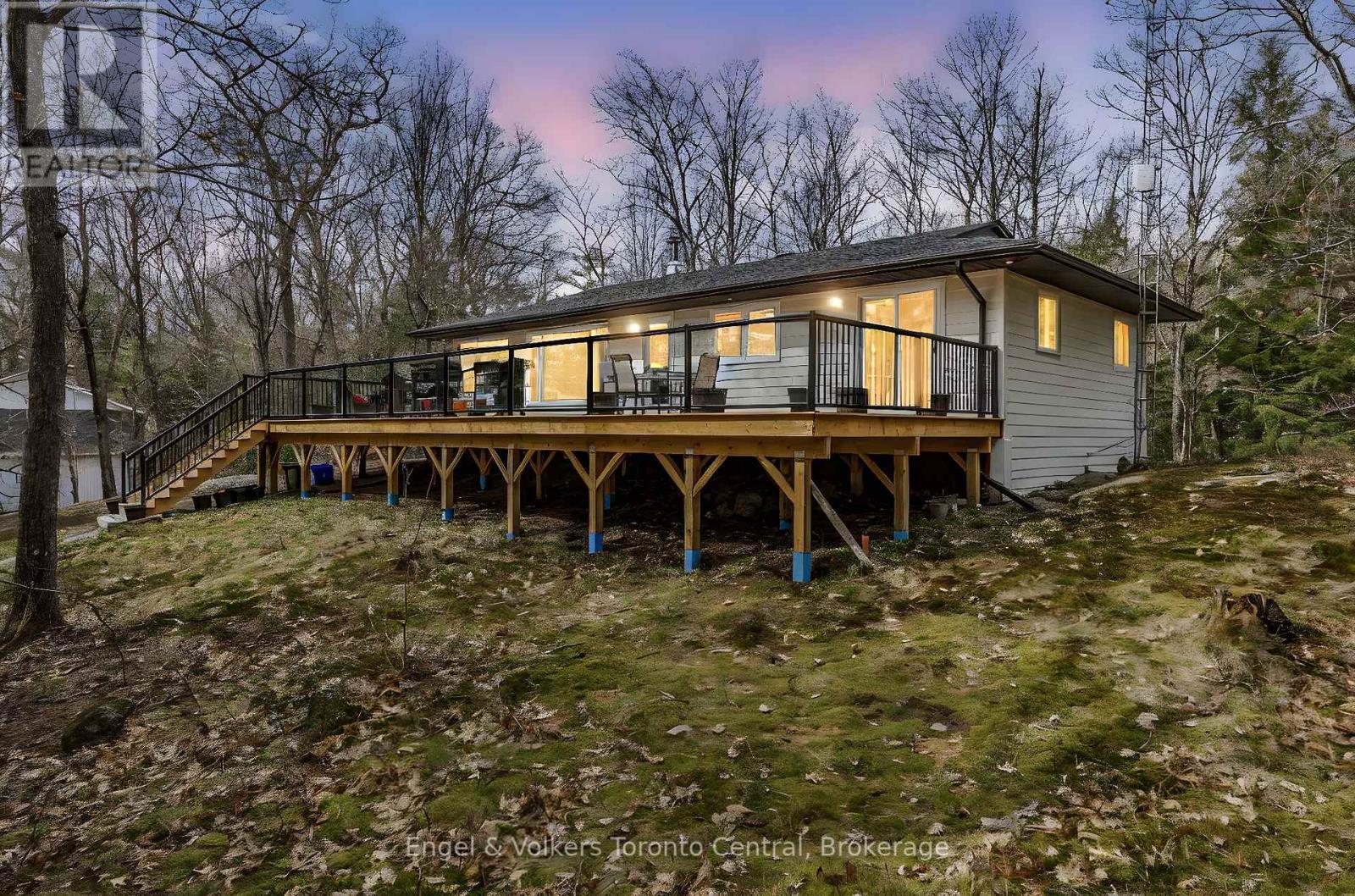 2481 Falkenburg Road, Muskoka Lakes, Ontario  P0B 1J0 - Photo 3 - X12118885