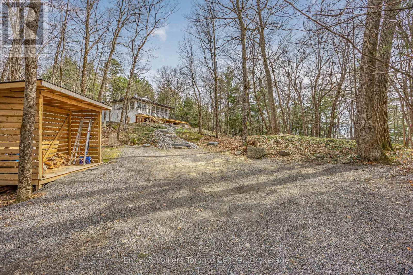 2481 Falkenburg Road, Muskoka Lakes, Ontario  P0B 1J0 - Photo 43 - X12118885