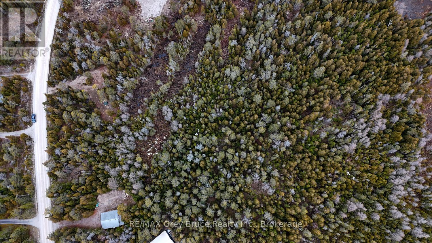1035 Dorcas Bay Road, Northern Bruce Peninsula, Ontario  N0H 2R0 - Photo 11 - X12118901