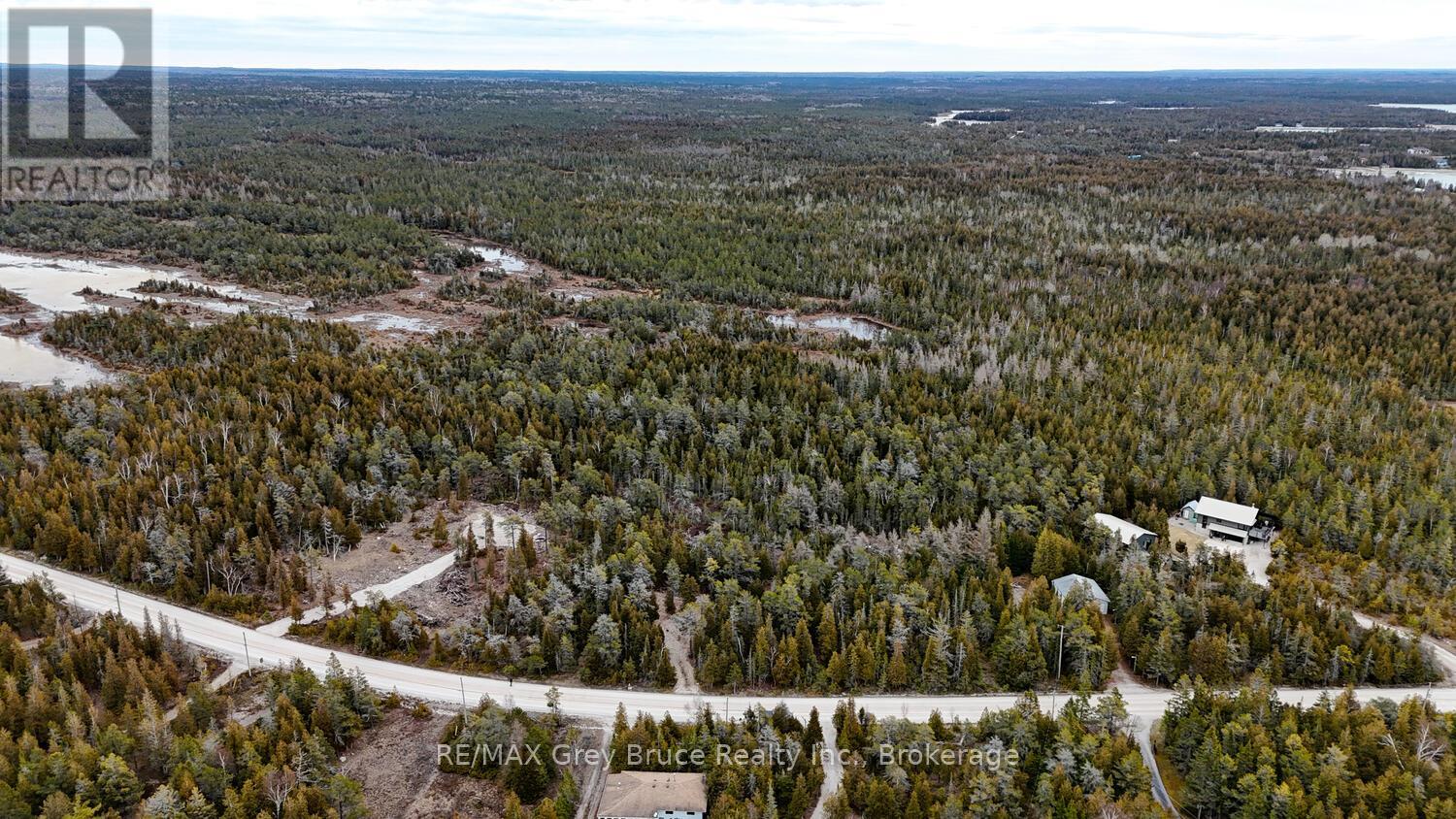 1035 Dorcas Bay Road, Northern Bruce Peninsula, Ontario  N0H 2R0 - Photo 9 - X12118901