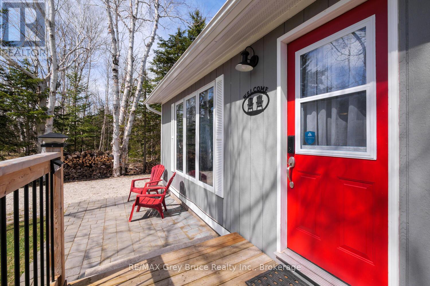 137 Maple Drive, Northern Bruce Peninsula, Ontario  N0H 1Z0 - Photo 8 - X12118917