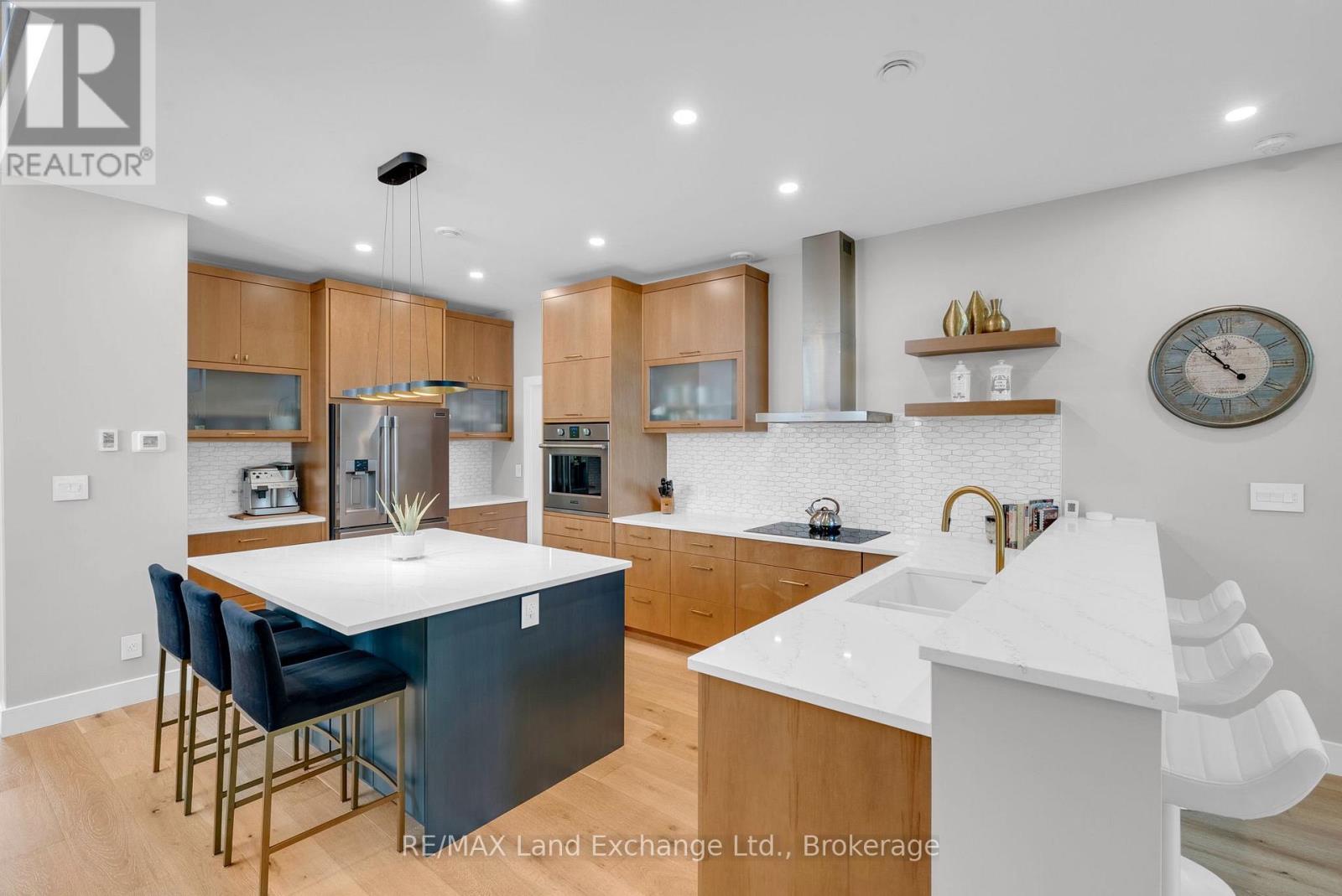 19 Walker Way, South Bruce Peninsula, Ontario  N0H 2G0 - Photo 8 - X12118923