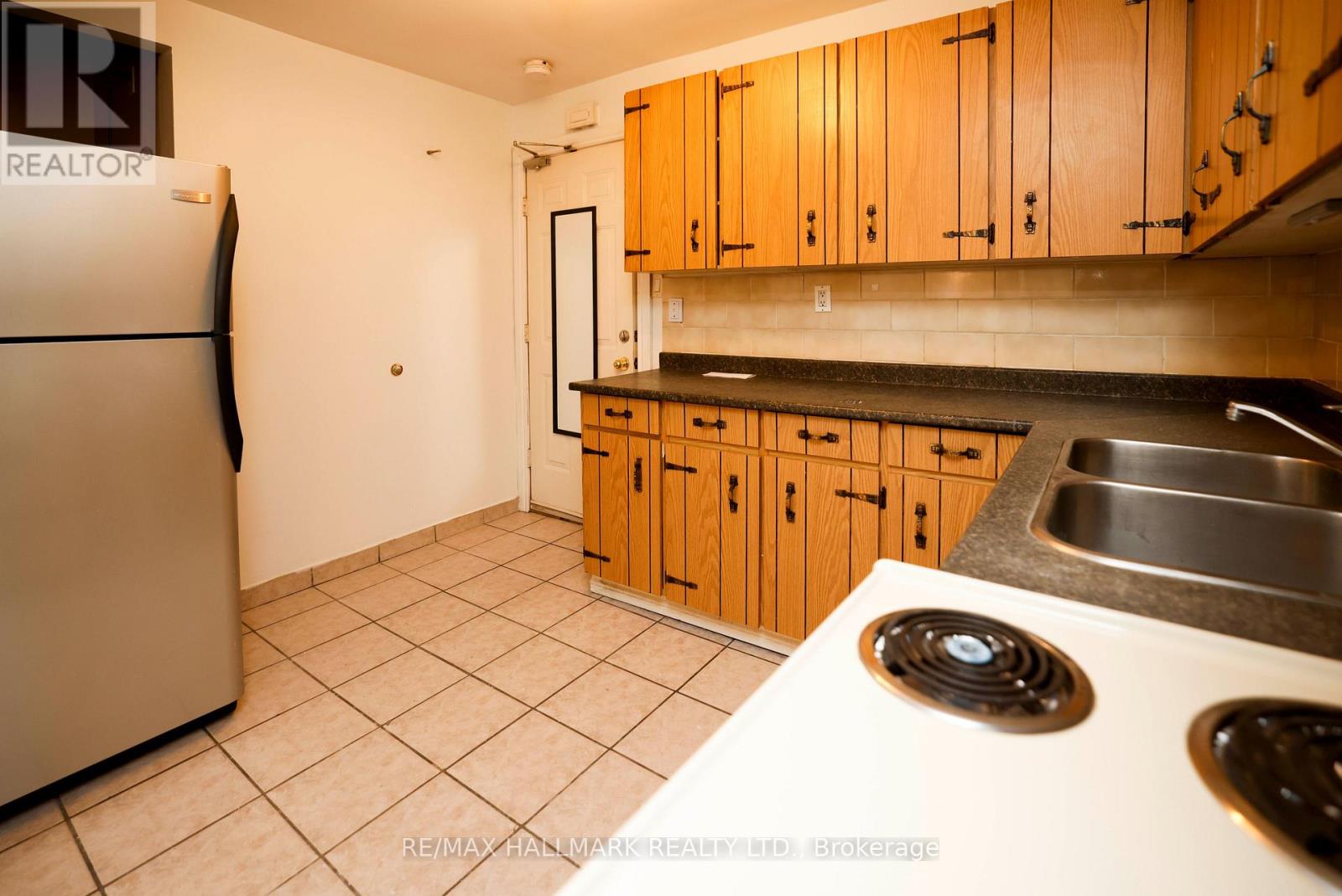 3 - 37 HOLLAND STREET W, bradford west gwillimbury (bradford), Ontario