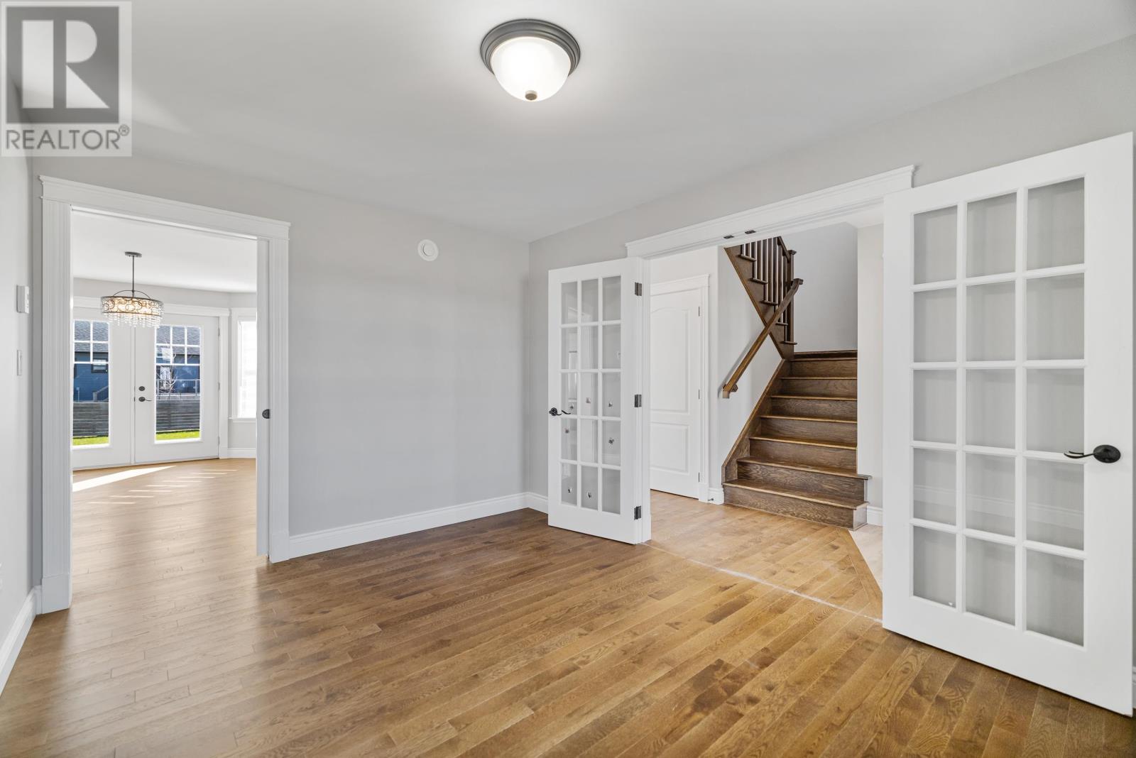 Property at 10 Lantern Crescent image 5