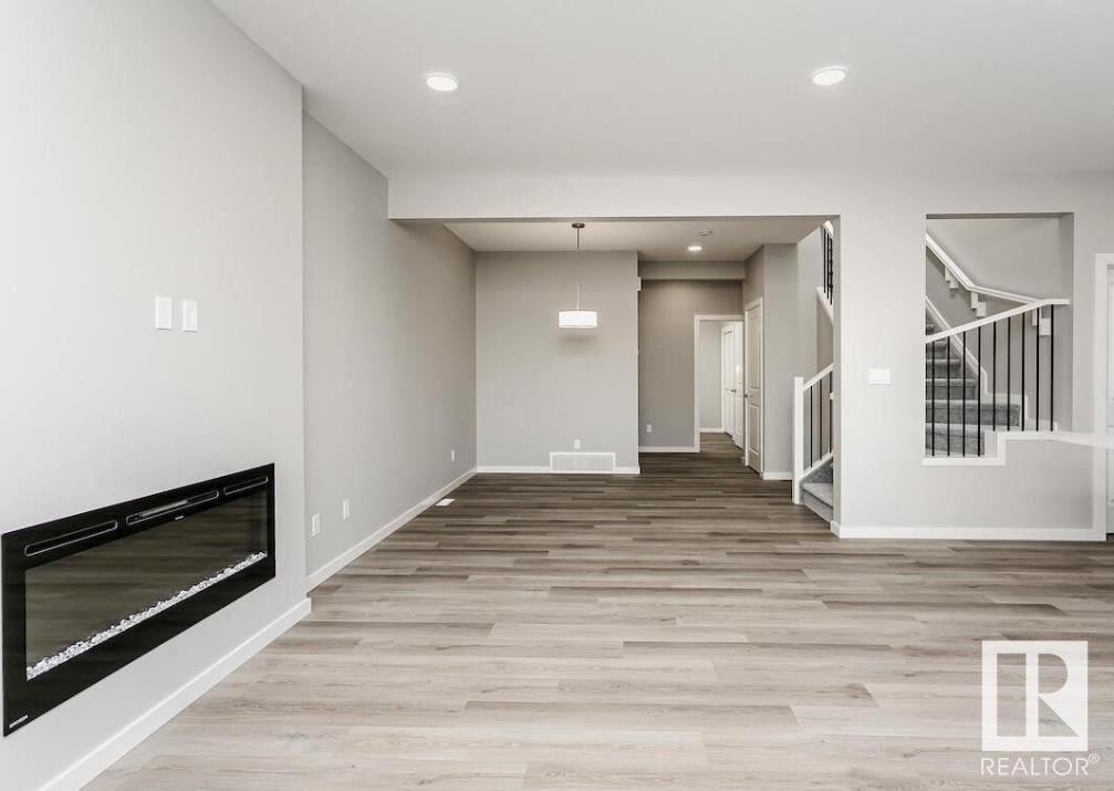 Property at 46 GAMBEL LO image 5