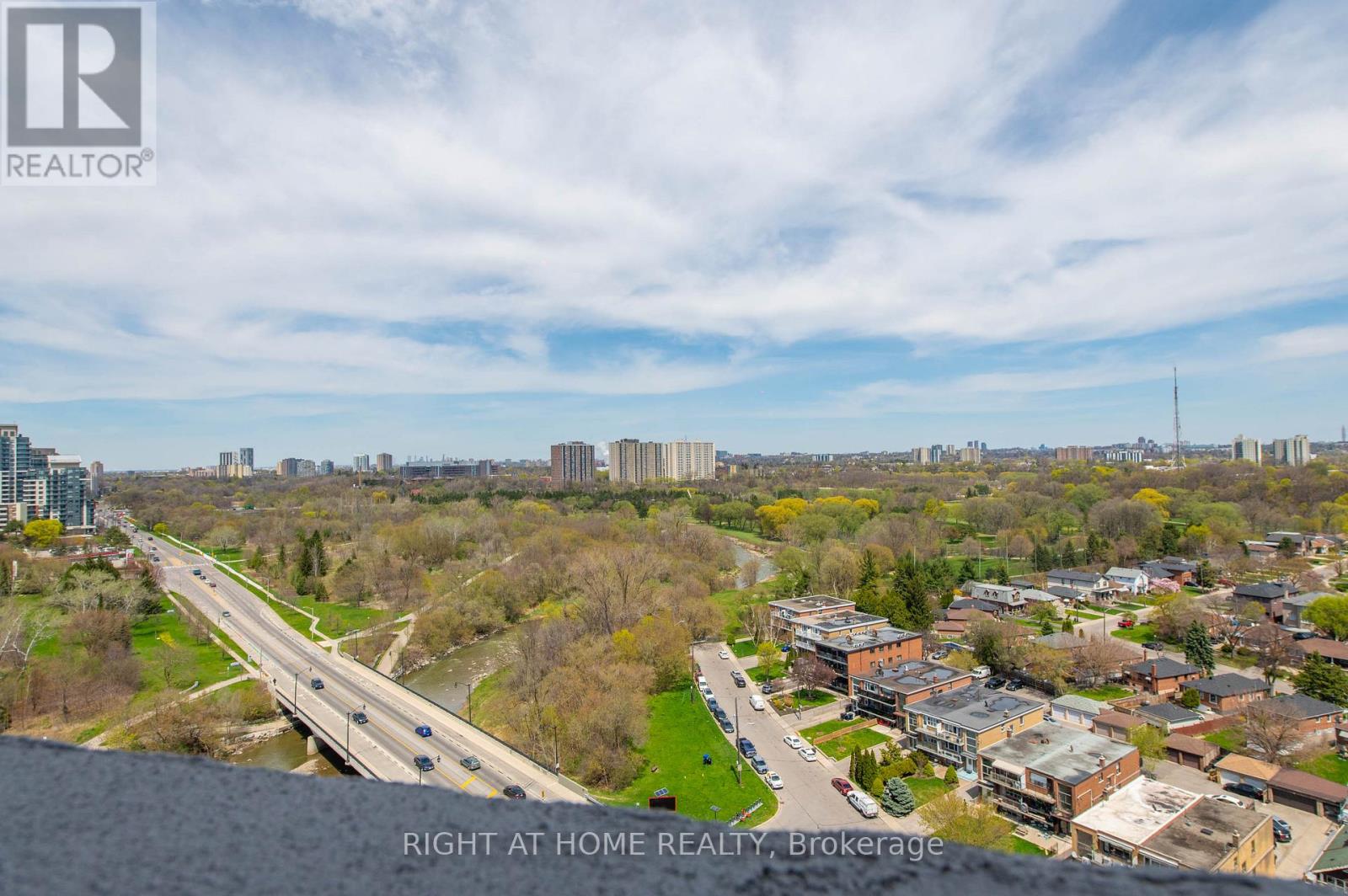 1913 - 270 Scarlett Road, Toronto (Rockcliffe-Smythe), Ontario  M6N 4X7 - Photo 24 - W12118845