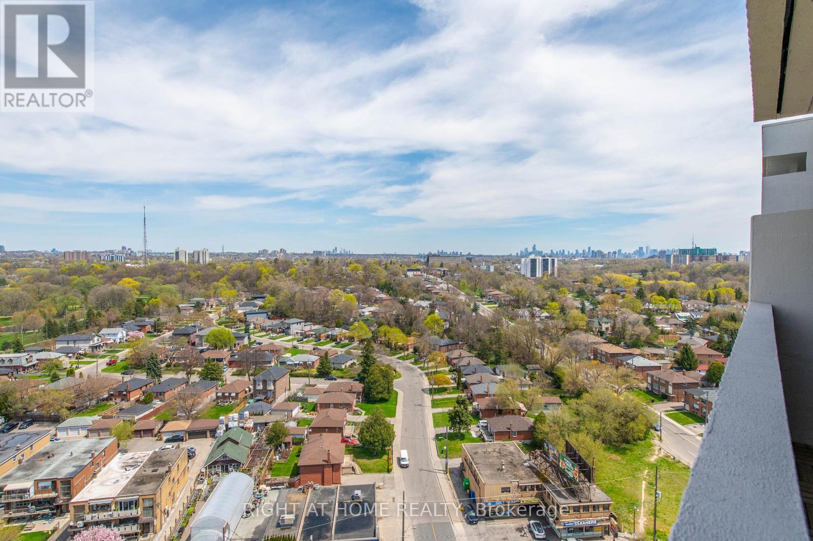 1913 - 270 Scarlett Road, Toronto (Rockcliffe-Smythe), Ontario  M6N 4X7 - Photo 25 - W12118845