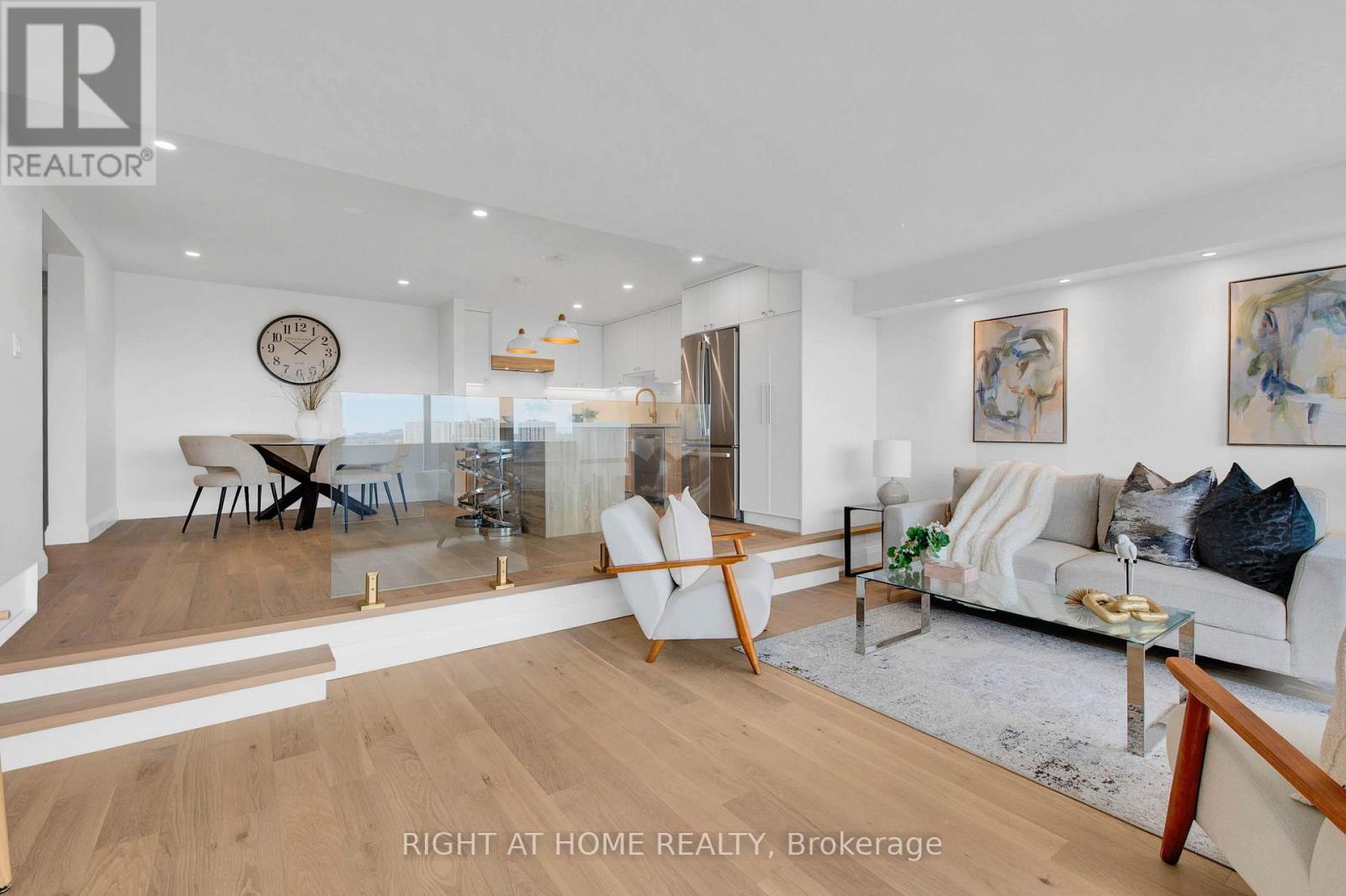 1913 - 270 Scarlett Road, Toronto, Ontario  M6N 4X7 - Photo 6 - W12118845