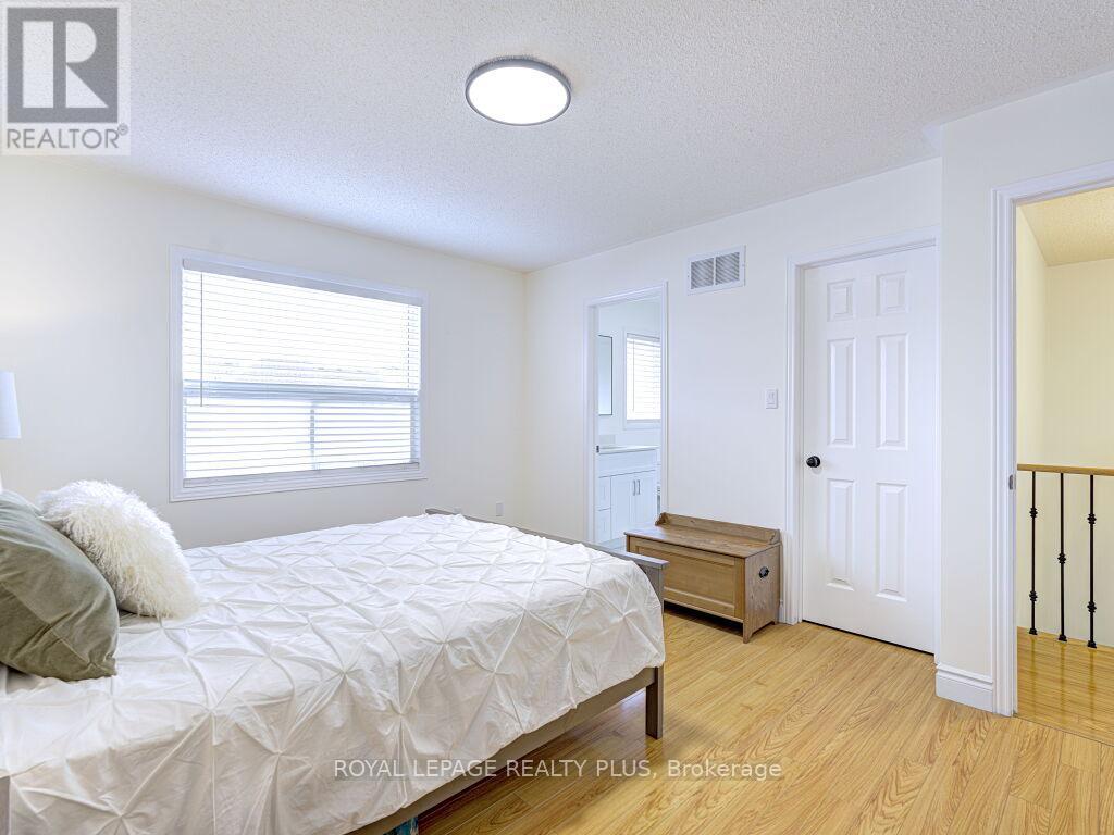 5821 Rainberry Drive, Mississauga, Ontario  L5M 6S2 - Photo 22 - W12118929