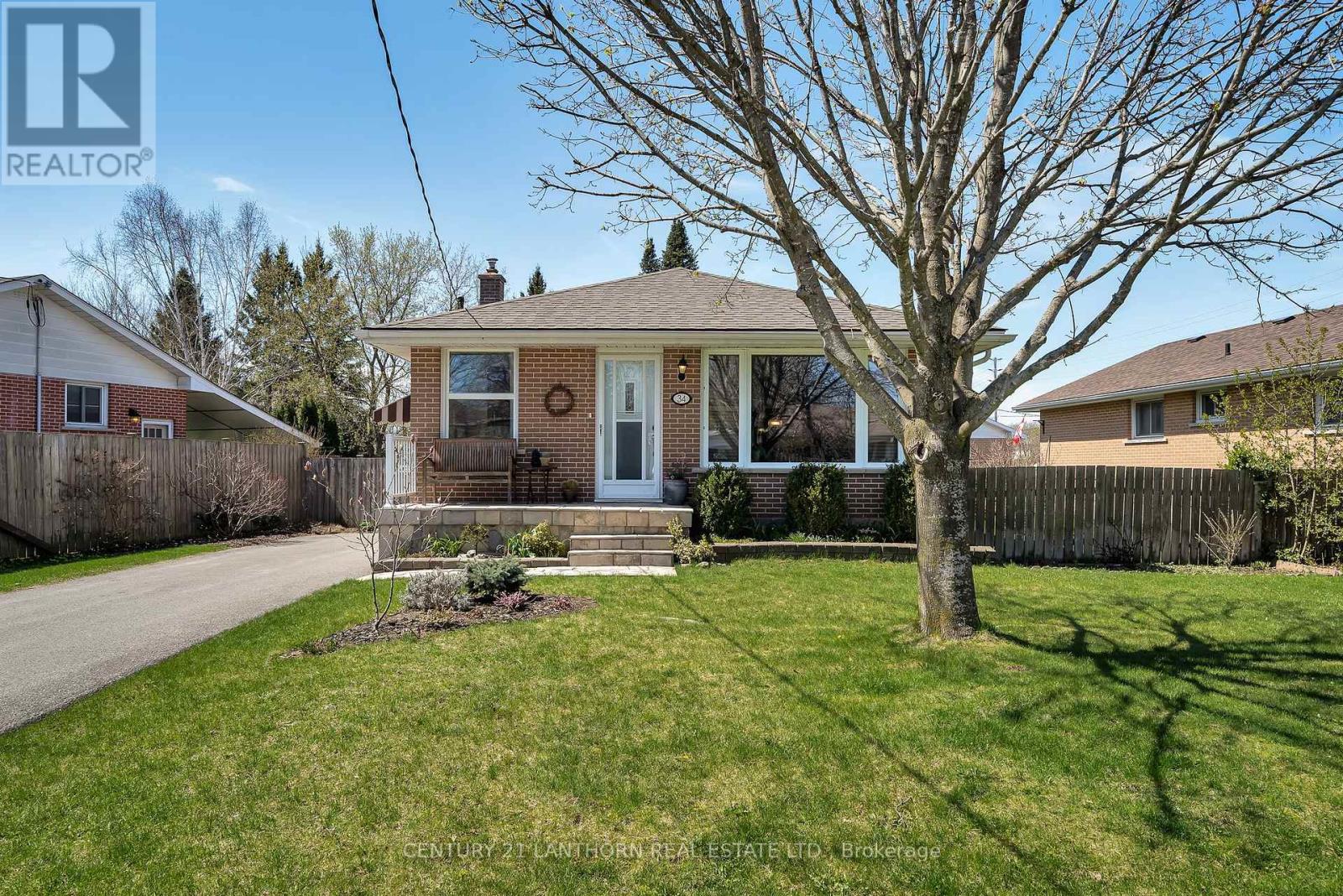 Property at 34 HARVEST CRESCENT image 1