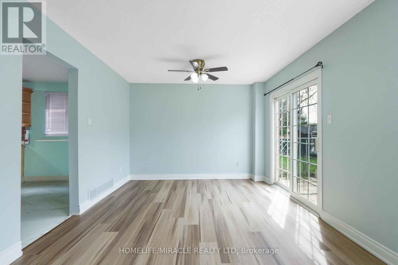 27 Deerpark Crescent S, Brampton, Ontario  L6X 2T6 - Photo 12 - W12107567