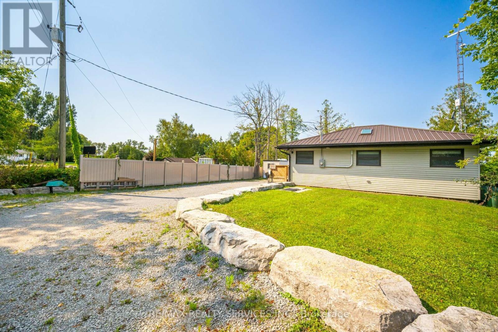 28 Eldonia Road, Kawartha Lakes, Ontario  K0M 2B0 - Photo 11 - X12118991